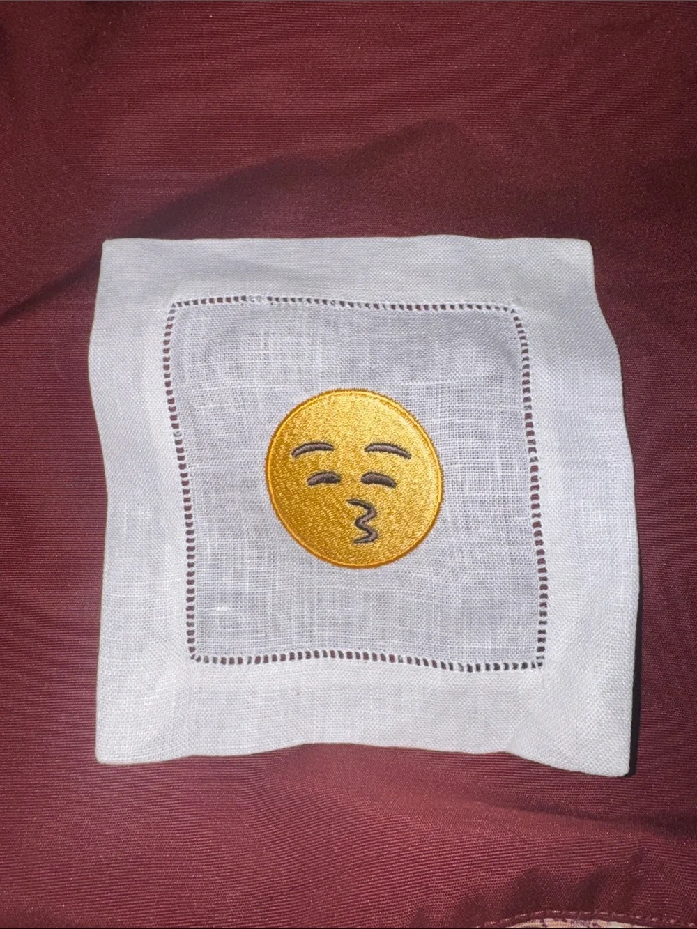Embroidered Kiss Face Emoji Linen Cocktail Napkin - White C1.B.1R